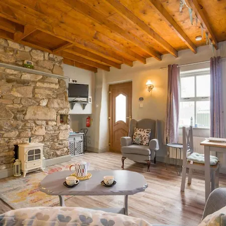 Holiday home 2 Bed In Wellingtonbridge Oc-ii03414 *